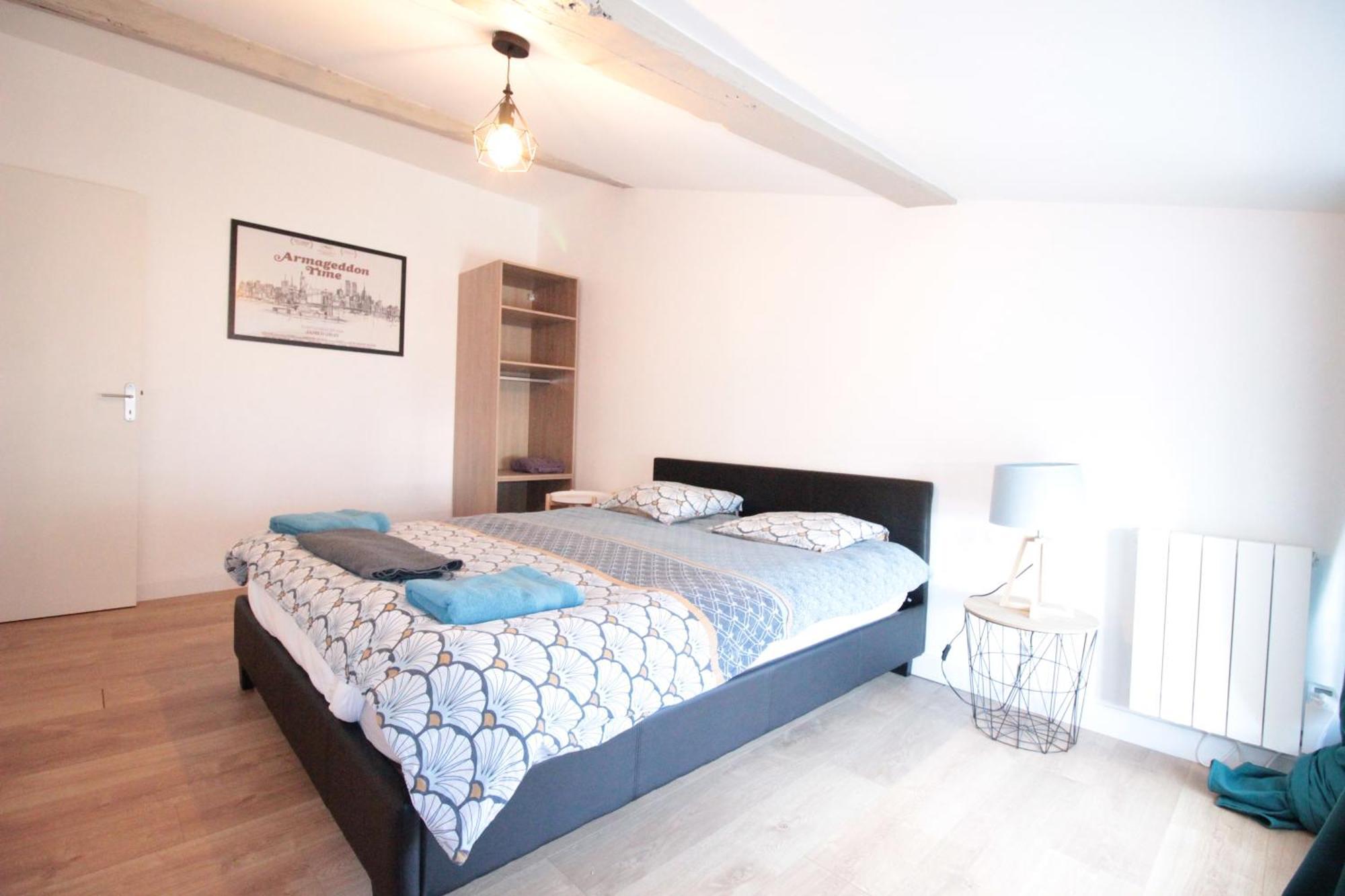 Logement Neuf "Meuse" - Hyper Centre - Parking Proche - Proche Gare - 4 Chambres - Terrasse Couverte - Wifi ! Gere Par Prestazen'Services Verdun-sur-Meuse Exteriör bild